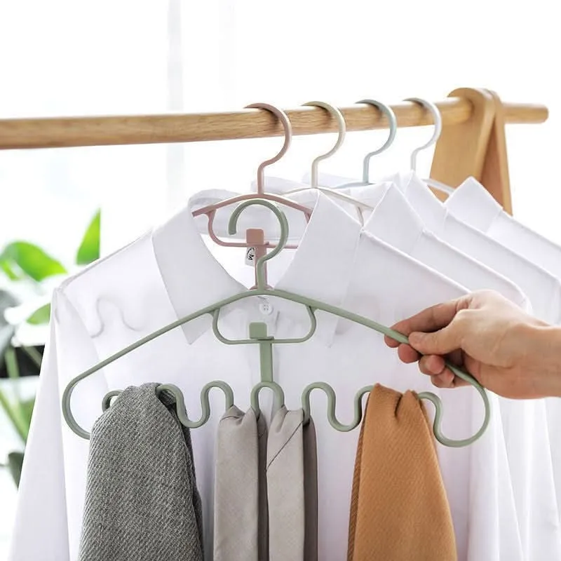 2-Pack Wave-Shaped Plastic Hanger Racks