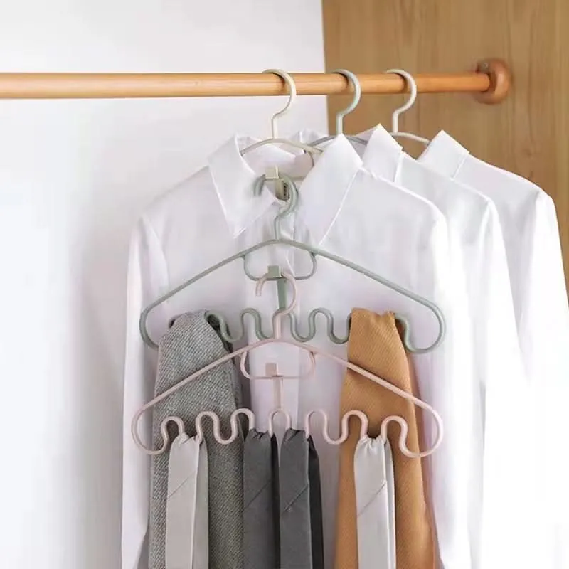 2-Pack Wave-Shaped Plastic Hanger Racks