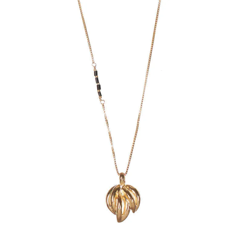 CHIKA CAST PENDANT NECKLACE