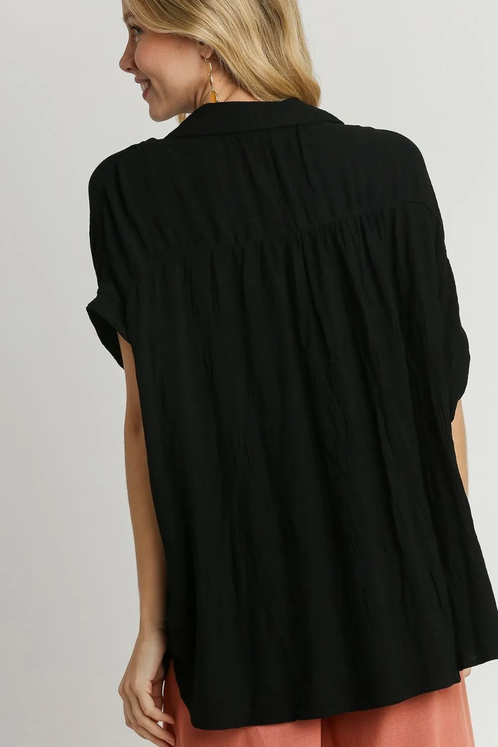 Effortless Cool Textured Button Down Short Sleeve Shirt