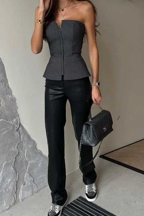 Emily | Off-Shoulder Zip Top