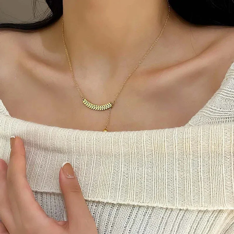 Golden Leaf Dangle Necklace