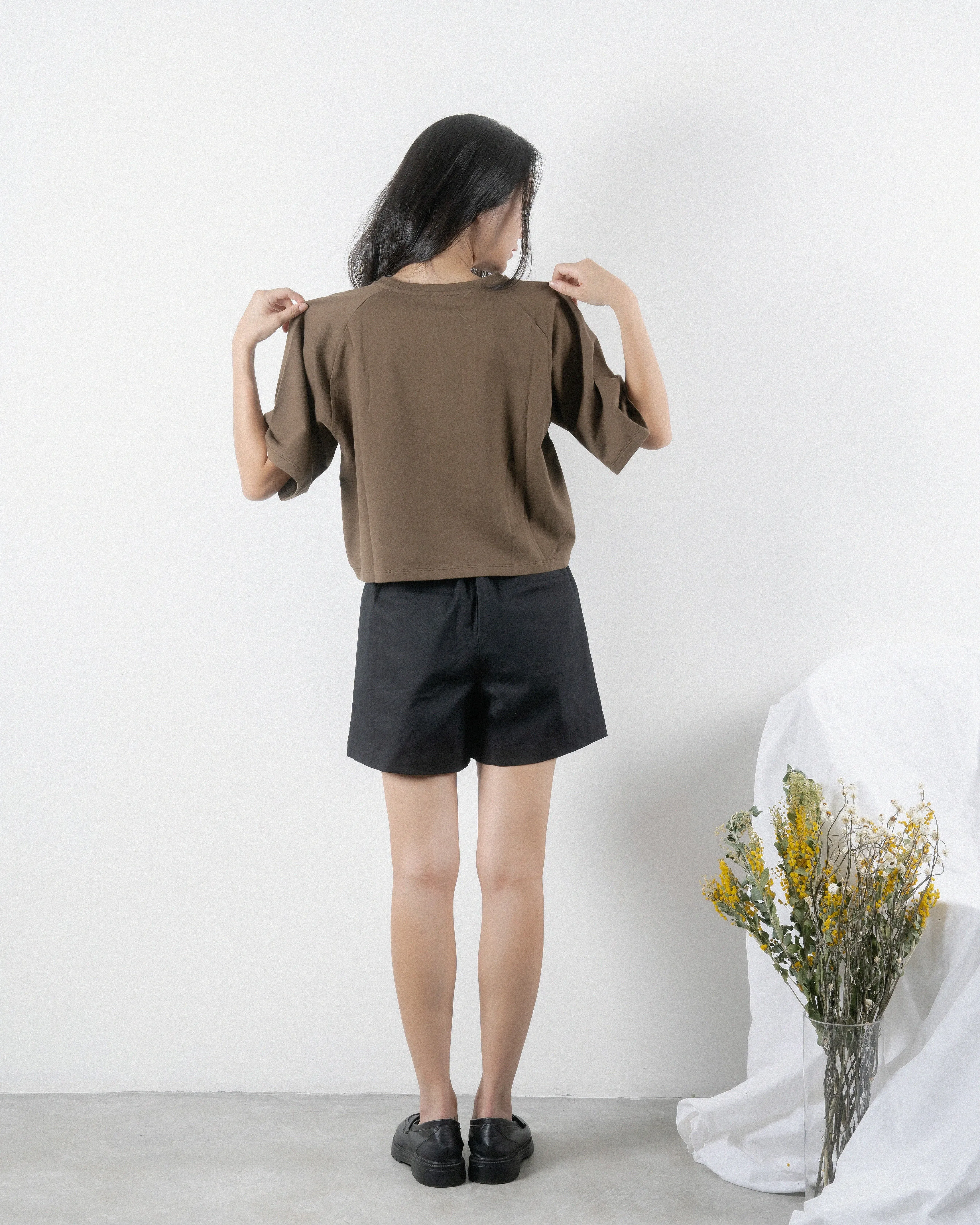 High Waist Side Pockets Shorts (Black)