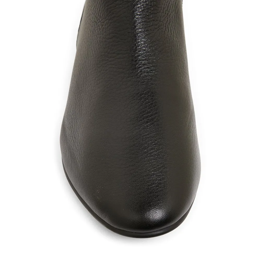 Kent Boot in Black Leather