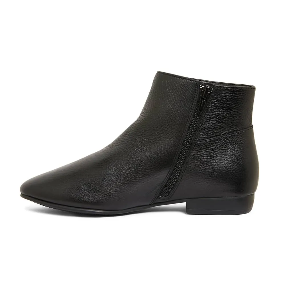 Kent Boot in Black Leather