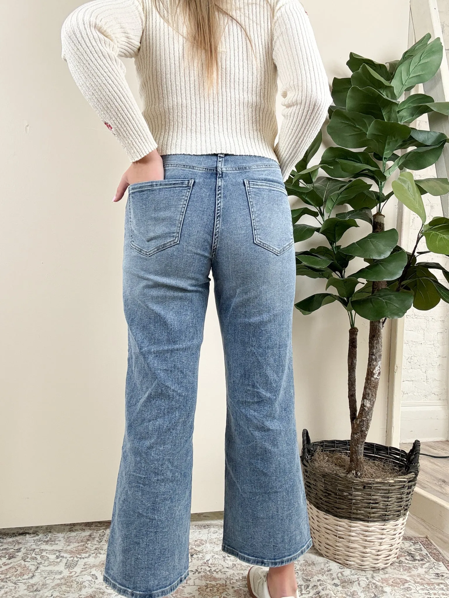 Liverpool Carbon Canyon Stride Wide Leg Jean