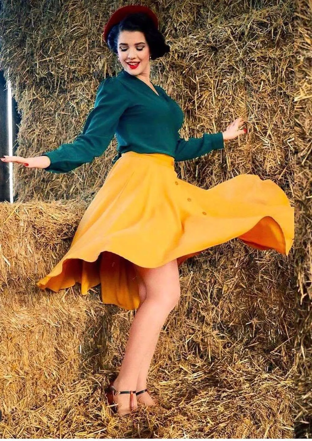 *Make Do & Mend* Sample Sale "Beverly" Skirt in Mustard size 8 .. PLEASE READ FULL DESCRIPTION ..
