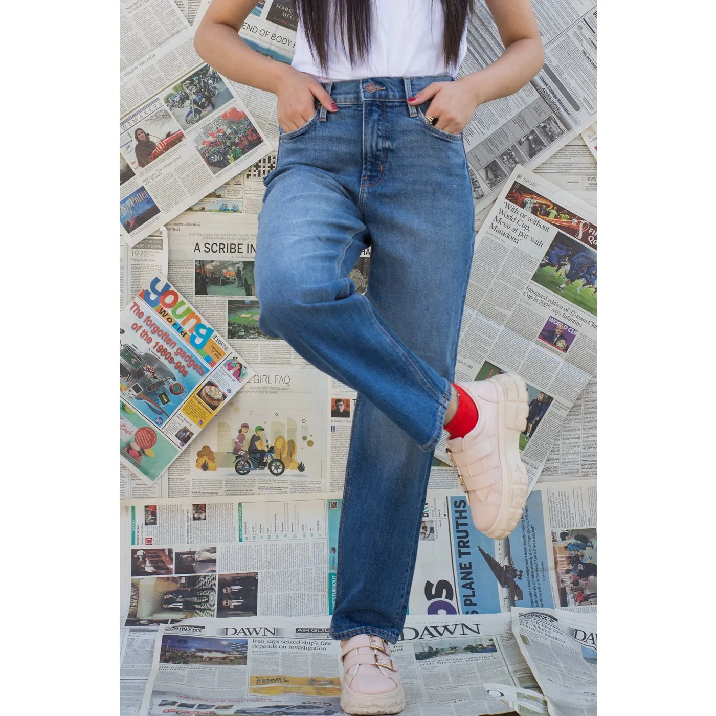 ON Straight Distressed Jeans