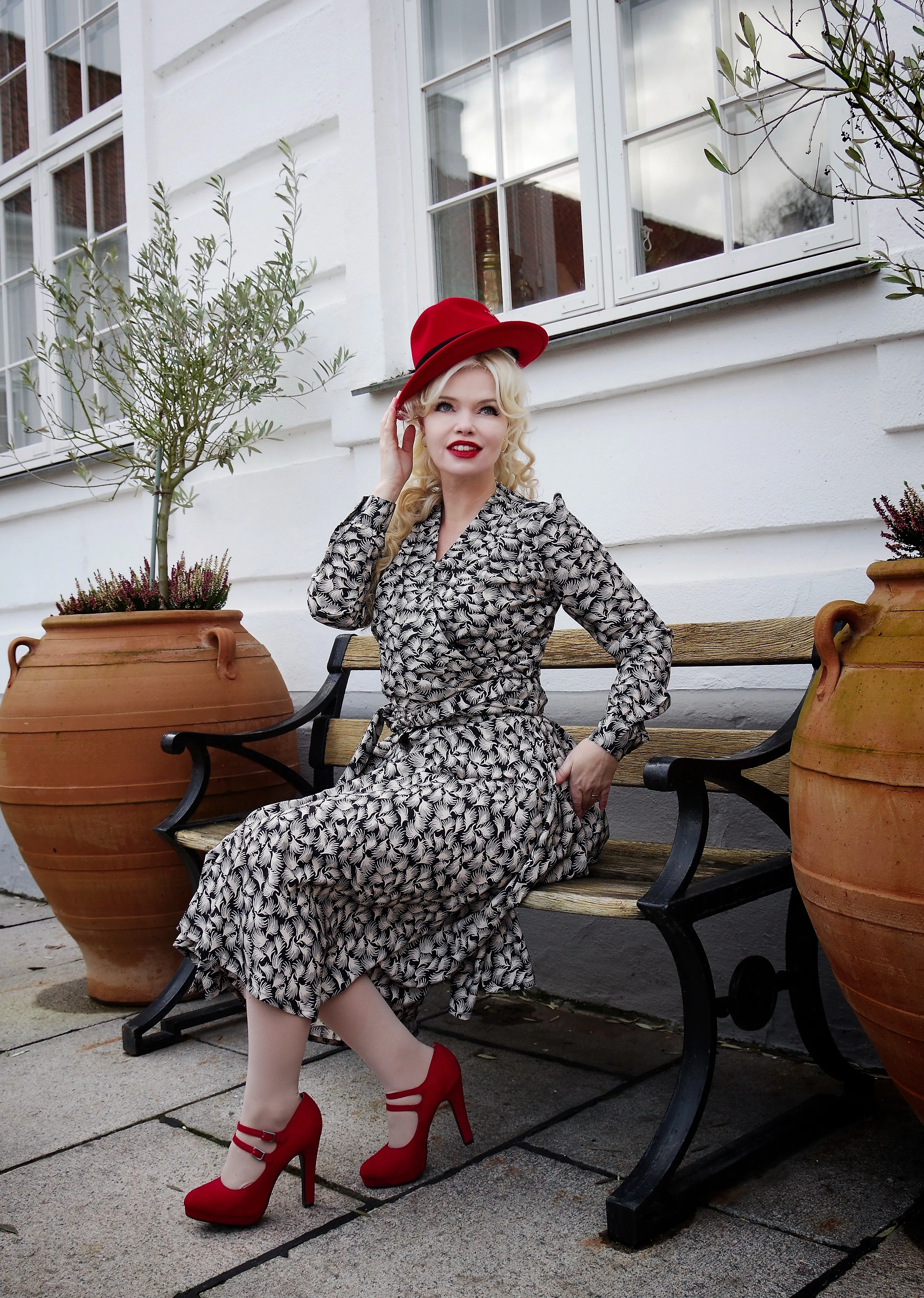 The "Beverly" Button Front Full Circle Skirt with Pockets in Black Whisp Print, True 1950s Vintage Style