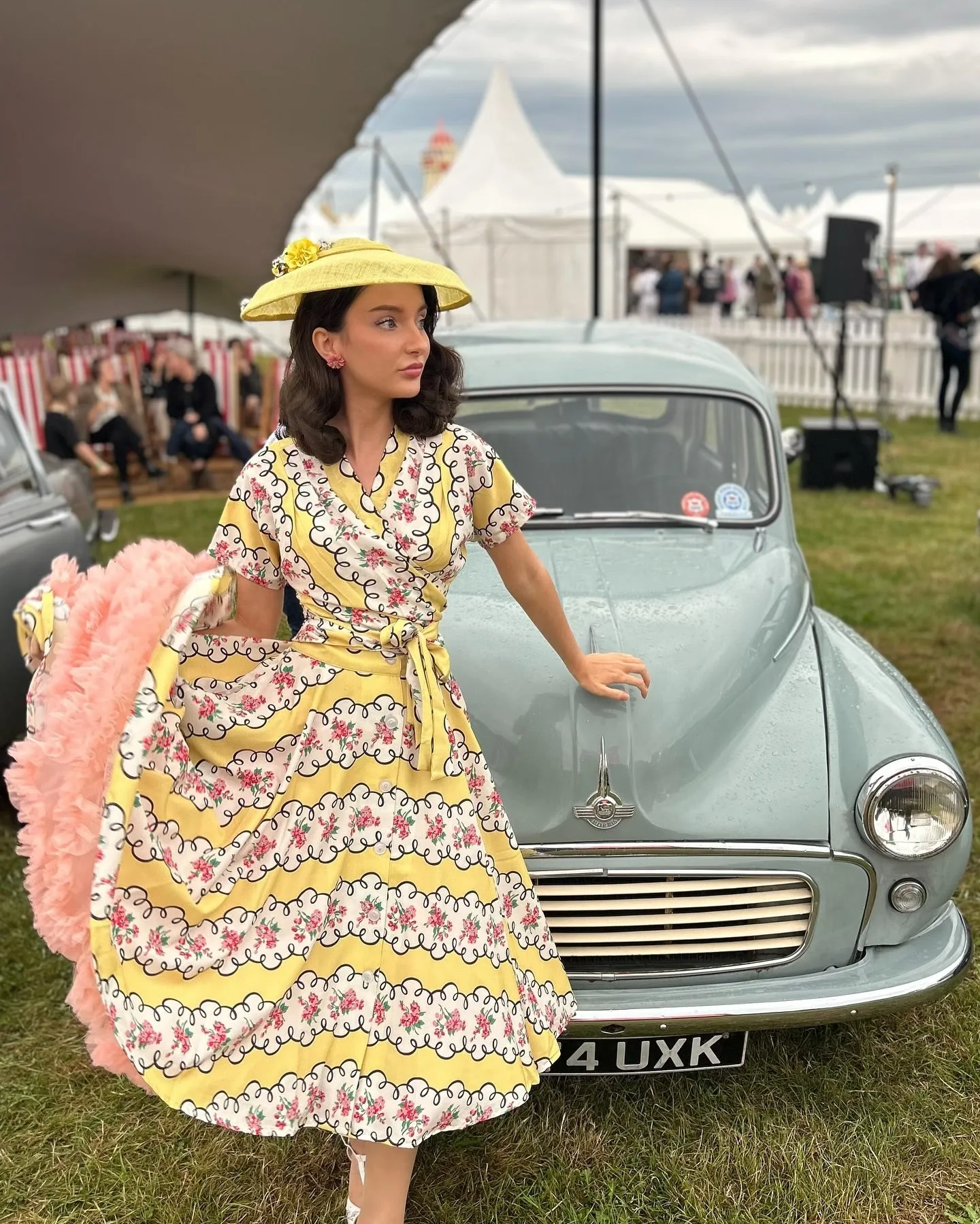 The "Beverly" Button Front Full Circle Skirt with Pockets in Daydream Print, True 1950s Vintage Style