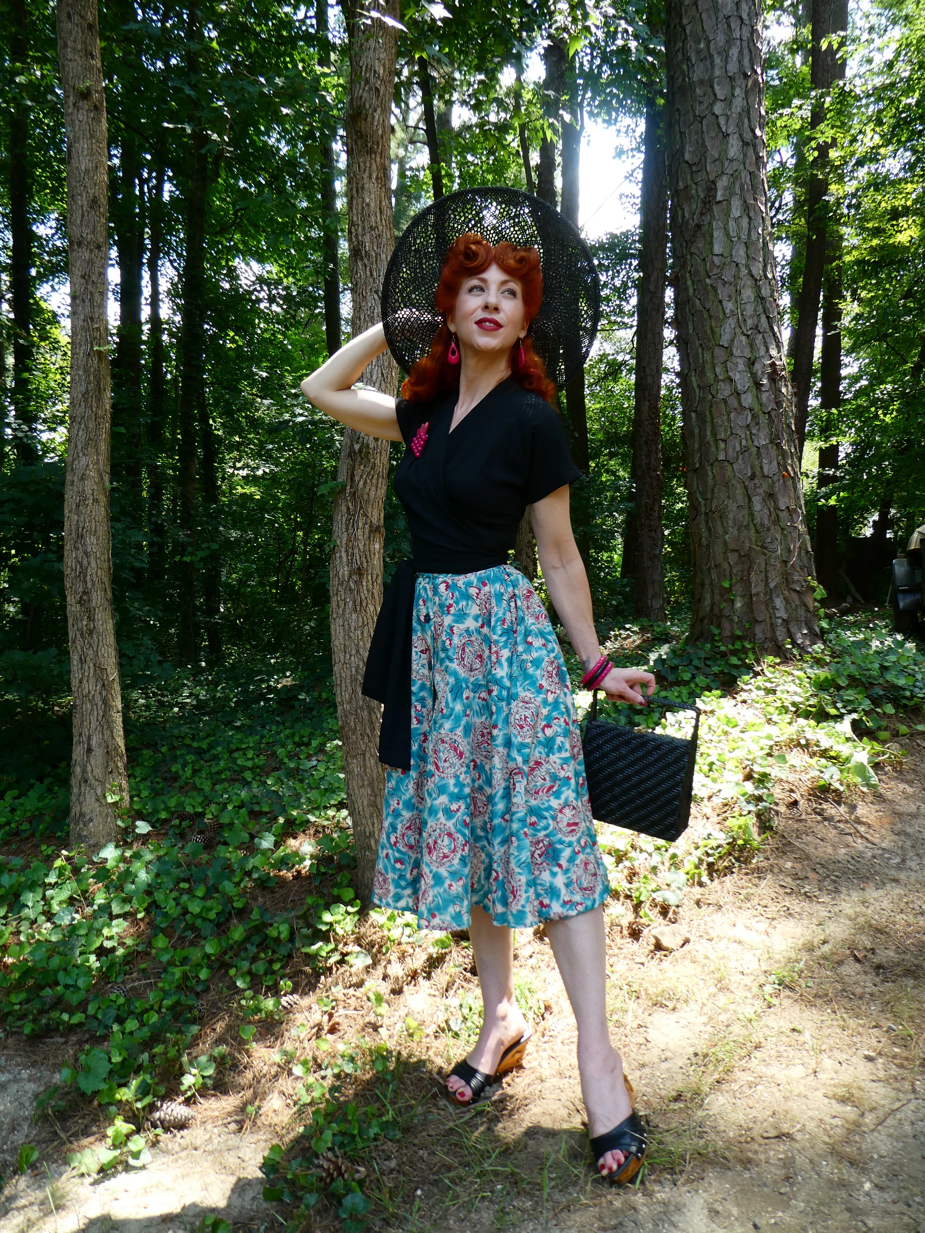 The "Beverly" Button Front Full Circle Skirt with Pockets in Summer Breeze, True 1950s Vintage Style